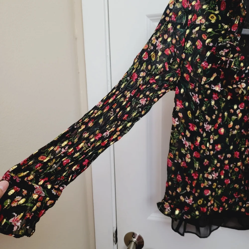 J CREW Ruffleneck top in midnight vintage floral Blouse Gold Metallic